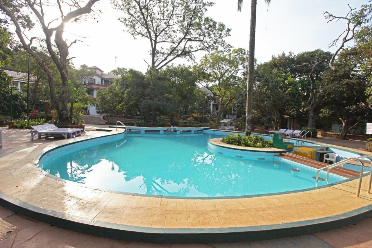 Usha Ascot Hotel มาเทรัน ภายนอก รูปภาพ